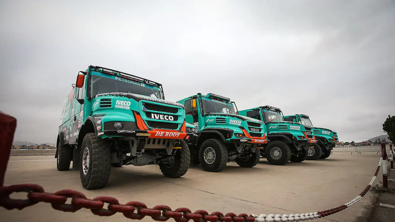 IVECO PowerStar Dakar-truck van Team De Rooy